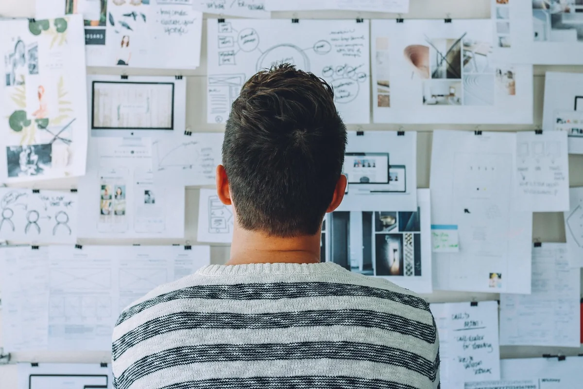 Recherche vocale et contenu local