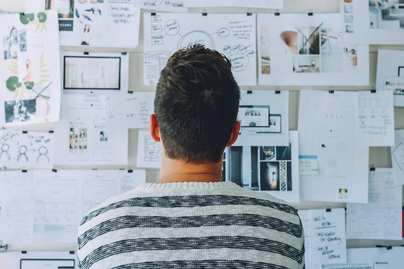 Recherche vocale et contenu local